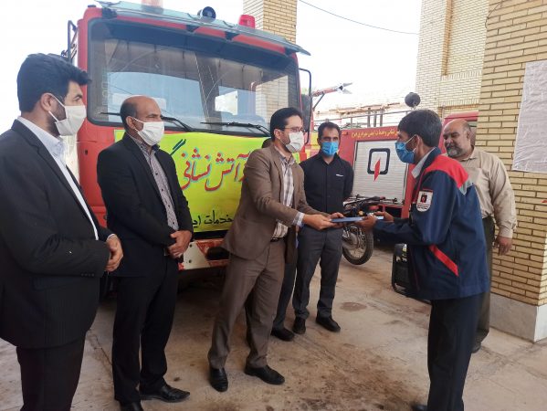 تجلیل از آتش نشانان فهرج به مناسبت روز ایمنی و آتش نشانی + تصاویر