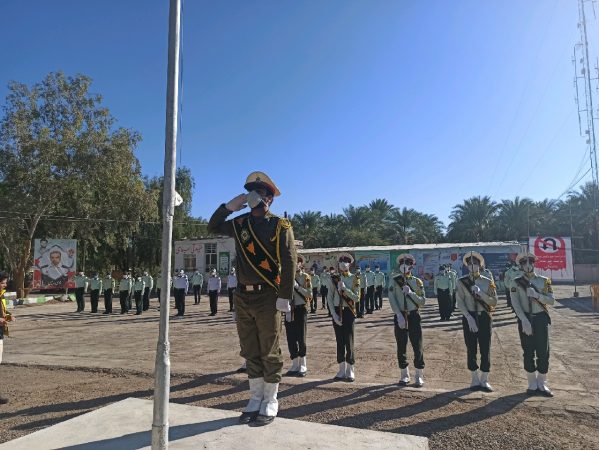 صبحگاه مشترک یگان های انتظامی فهرج به مناسبت هفته ناجا