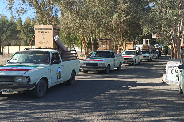 اهدای ۲۵ سری جهیزیه به زوجین جوان و نیازمند فهرج