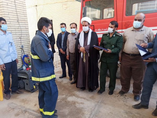 تجلیل از آتش نشانان ایثارگر در فهرج به مناسبت روز آتشنشان و خدمات ایمنی + تصاویر