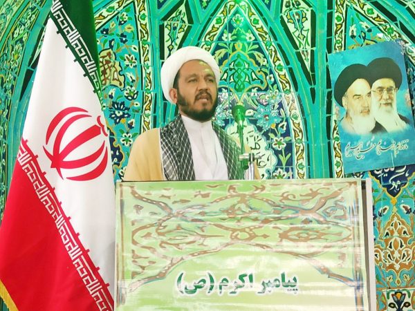 اشرافی گری بلای کشور است؛ از حقوق های نجومی به سادگی نباید گذشت