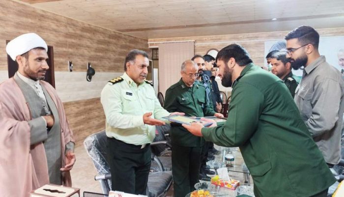 سپاه و بسیج حامی نیروی انتظامی هستند