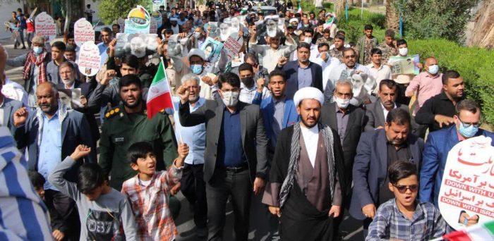 راهپیمایی مردم فهرج در محکومیت اهانت به مرجعیت و ولایت