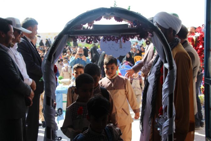 آغاز سال تحصیلی جدید در فهرج/حدود ۱۰ هزار دانش آموز راهی مدارس شدند