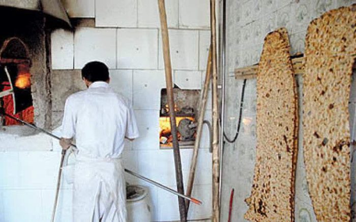 کمبود آرد امروز در فهرج برخی نانواییها را تعطیل کرد