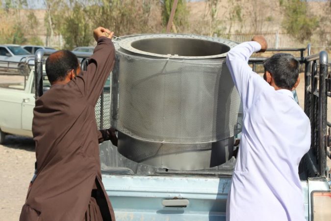 توزیع ۲۰ تنور گازی و پلوجوش بین عشایر فهرج