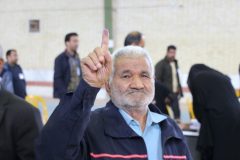 حماسه حضور مردم فهرج پای صندوق های رای