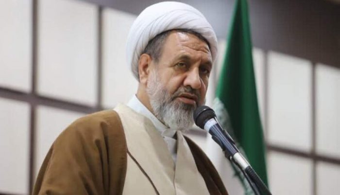 امام جمعه کرمان بر لزوم رعایت حرمت ماه رمضان تاکید کرد