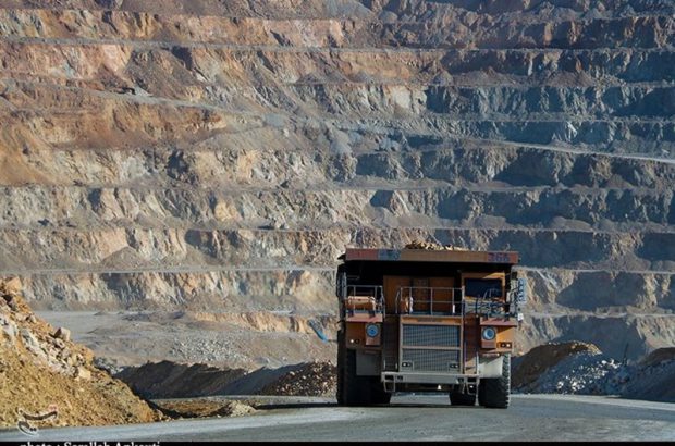 استخراج سالانه ۱۳۰ میلیون تن ماده معدنی از معادن استان کرمان