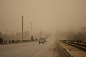 گردوخاک شدید در راه کرمان