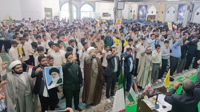 طنین فریاد مرگ بر استکبار در فهرج