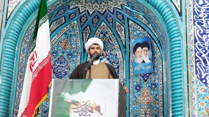 تنها راه مقابله با آمریکا مقاومت است