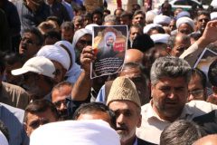 وداع جانسوز مردم فهرج با خادمی از جنس مردم