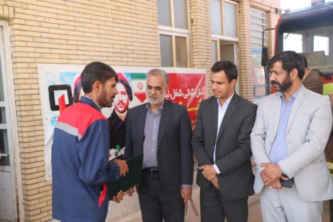 تجلیل از مردان آتش و خطر در فهرج