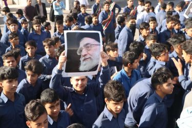 فهرج در ۱۳ آبان متحد و استوار علیه استکبار