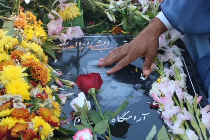 تجدید میثاق با شهدا در فهرج به مناسبت آغاز دهه فجر