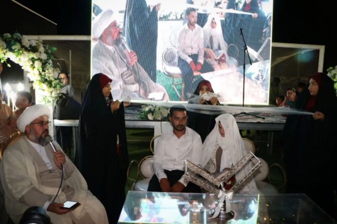 حمایت بسیج اصناف فهرج از ۱۴ زوج جوان در طرح ازدواج آسان