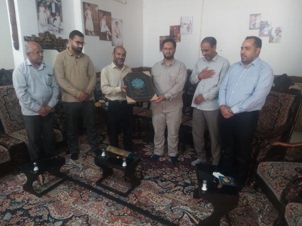 تکریم فرماندهان سابق یک وظیفه اخلاقی و سازمانی است