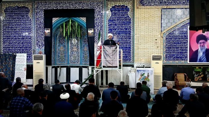 مجوز مذاکرات به معنای پذیرش نظر دشمن نیست