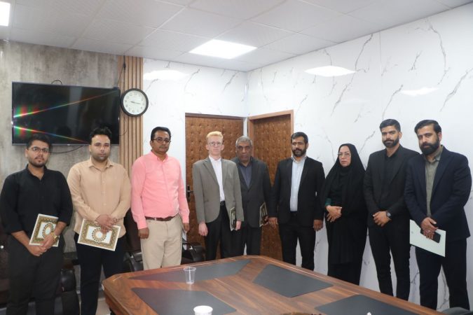 خبرنگاران در آبادانی فهرج نقش مهمی دارند